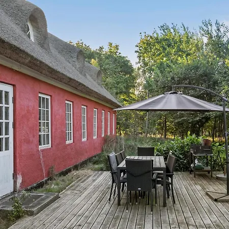 4 Bedroom Gorgeous In Sjaellands Odde Holiday home